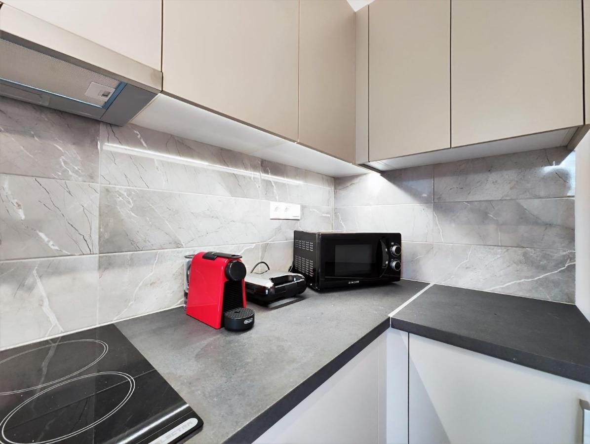 Etolou B5 - By Verde Apartments Athena Bagian luar foto